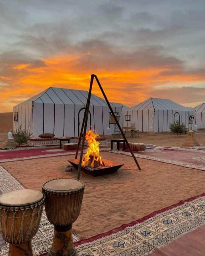 Luxury Desert Camp Мерзуга Экстерьер фото