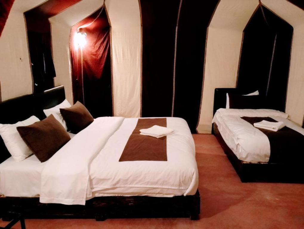Luxury Desert Camp Мерзуга Экстерьер фото