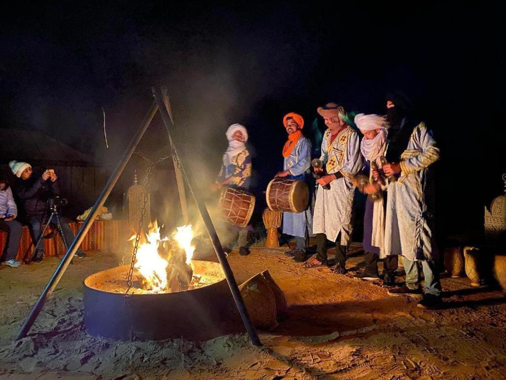Luxury Desert Camp Мерзуга Экстерьер фото